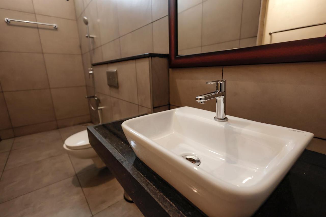 Falcon Suites Whitefield Bangalore Exterior foto
